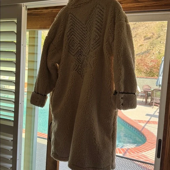 We The Free Cream and Black Sherpa Jacket NWT - Picture 7 of 8